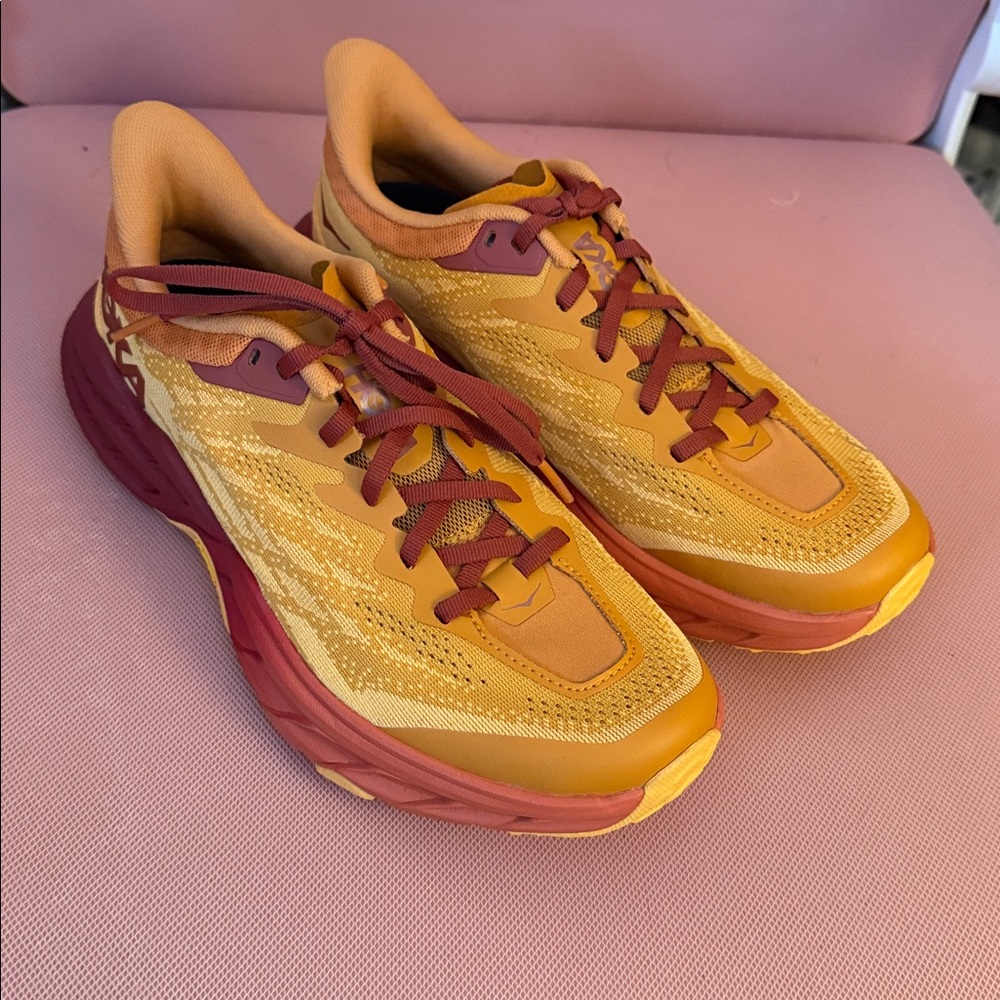 HOKA Women's Speedgoat 5 Trail Running Shoes